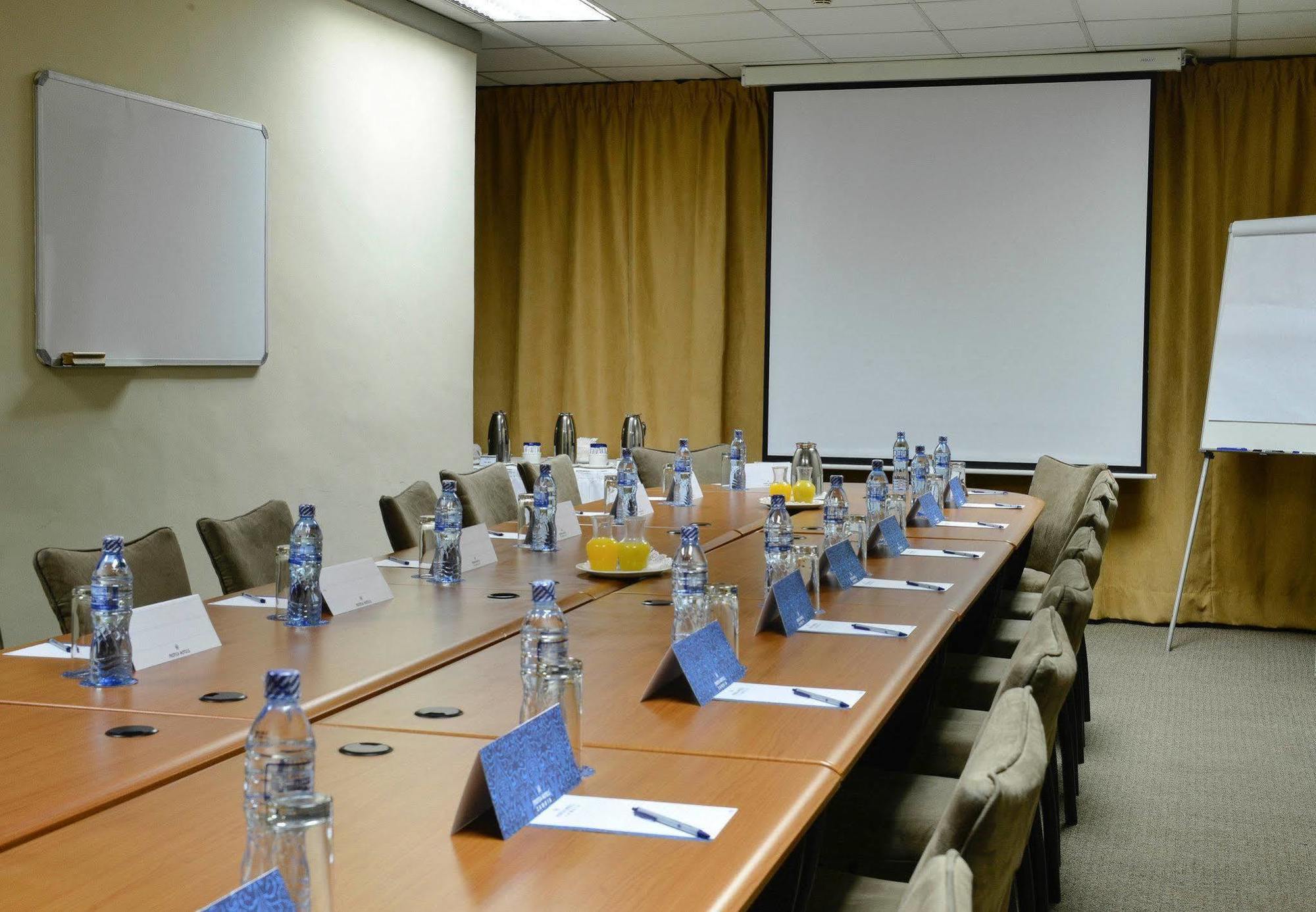 Protea Hotel Lusaka Cairo Road Buitenkant foto